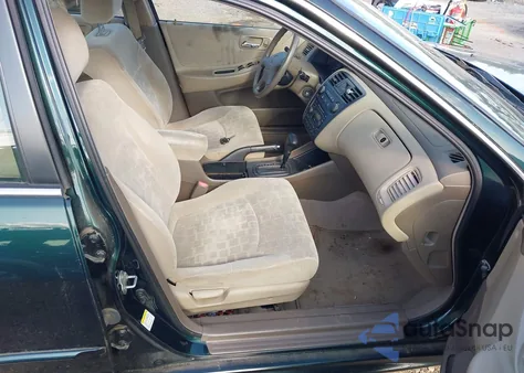 2001 Honda Accord 2.3 Ex from USA, damaged, VIN JHMCG66811C008924